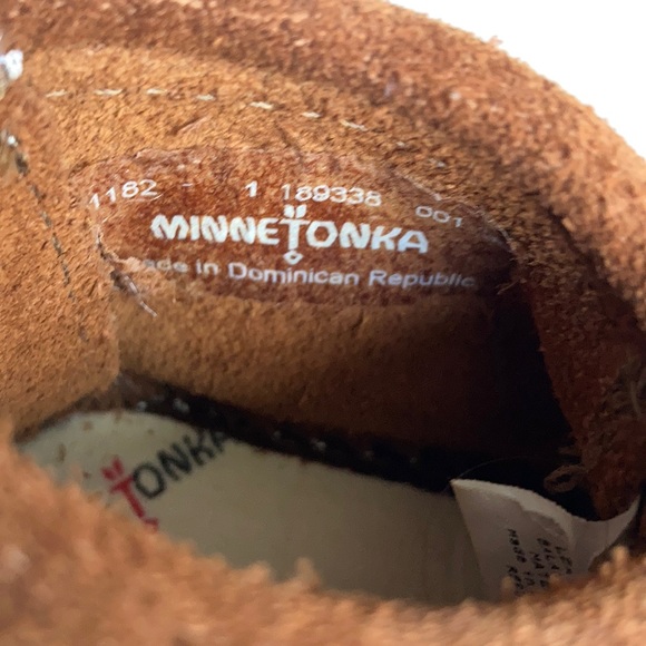 Minnetonka Infant Leather Boors - Picture 4 of 4